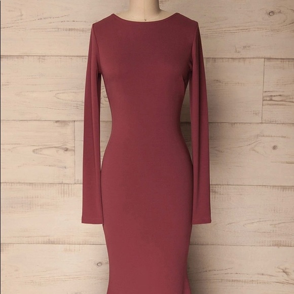 Symphony Deep Back Gown in Black - Picture 3 of 4